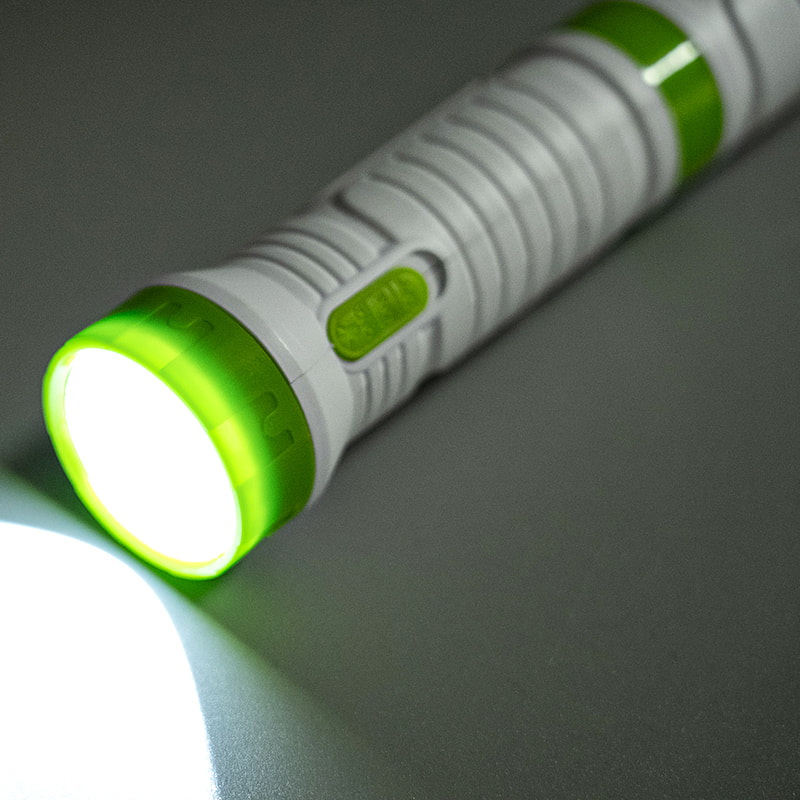 FF-108 odnímateľná olovená LED baterka 250 mAh so zástrčkovou elektrickou plácačkou na komáre FF-108 odnímateľná olovená LED baterka 250 mAh so zástrčkovou elektrickou plácačkou na komáre