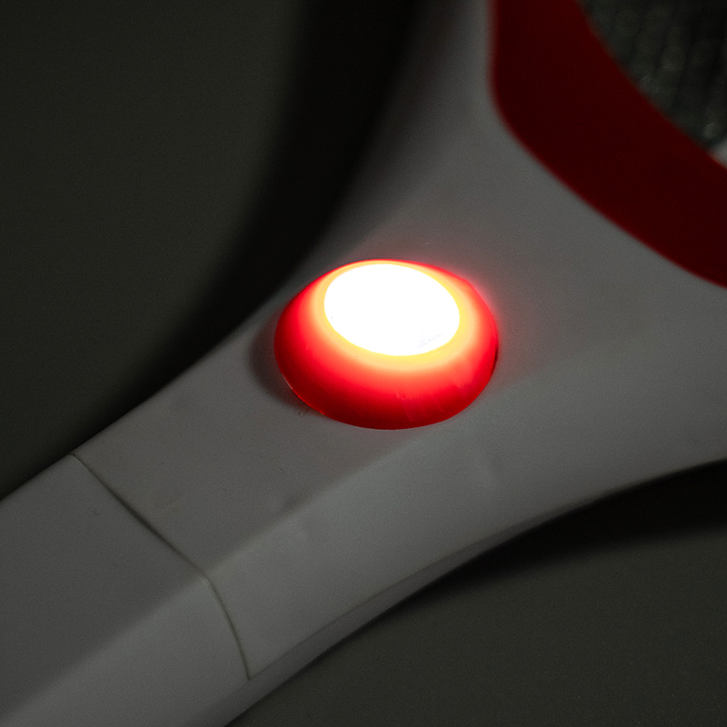 FF-787A 3-farebná LED solárna so zástrčkou olovenou batériou 400mAh elektrická plácačka na komáre FF-787A 3-farebná LED solárna so zástrčkou olovenou batériou 400mAh elektrická plácačka na komáre